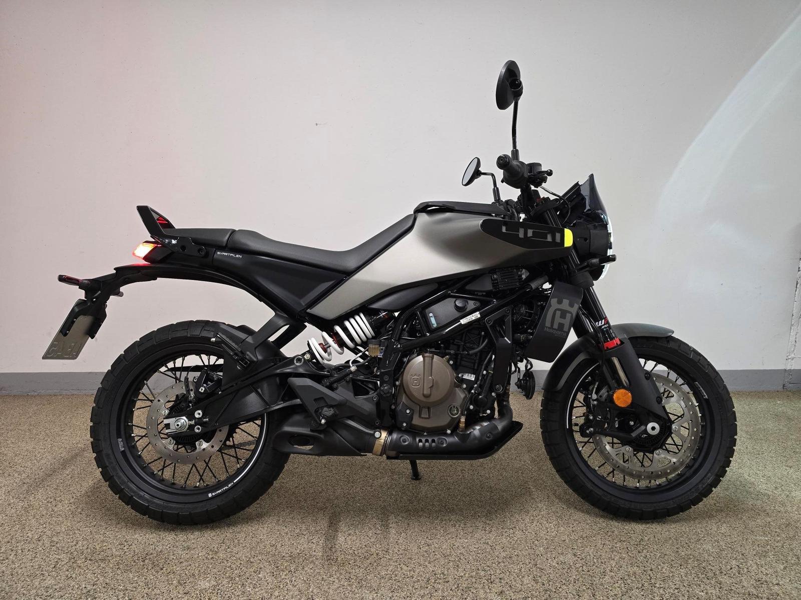 Husqvarna Svartpilen 401 2025