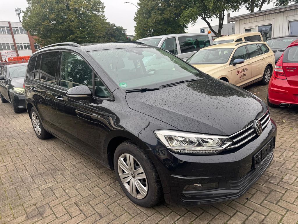 Image of Volkswagen Touran