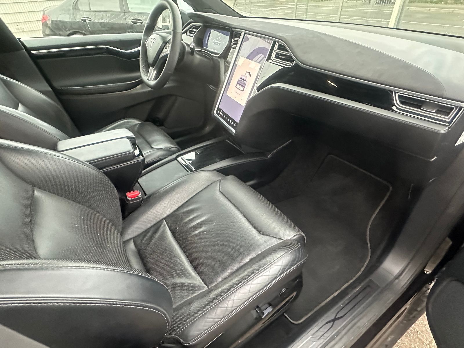 Fahrzeugabbildung Tesla MODEL X 90D PERFORMANCE+7SITZER+AHK