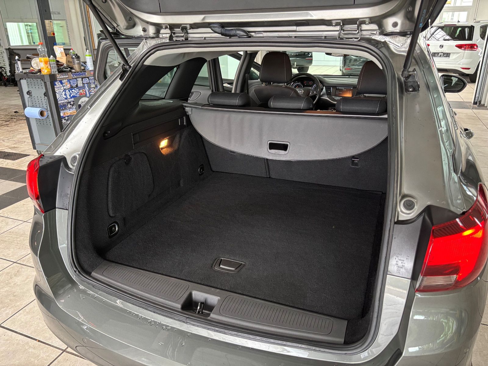 Fahrzeugabbildung Opel Astra K Sports Tourer Edition 1.5l CTDi + Navi +