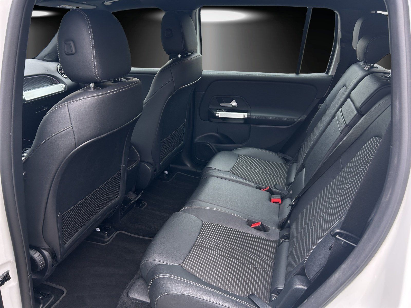 Fahrzeugabbildung Mercedes-Benz EQB 250 Progressive Advan Pano LED Kamera elHeck