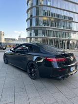 Mercedes-Benz E 300 AMG Paket /53er Umbau / Tiefergelegt H&R - Mercedes-Benz E 300: Coupe