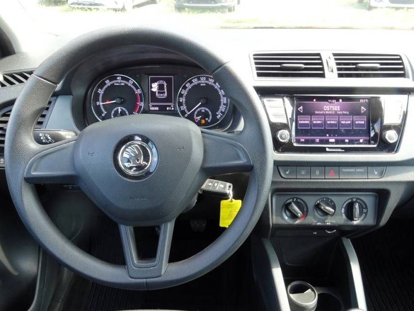 Fahrzeugabbildung SKODA Fabia 1,0 TSI Cool Plus AHK