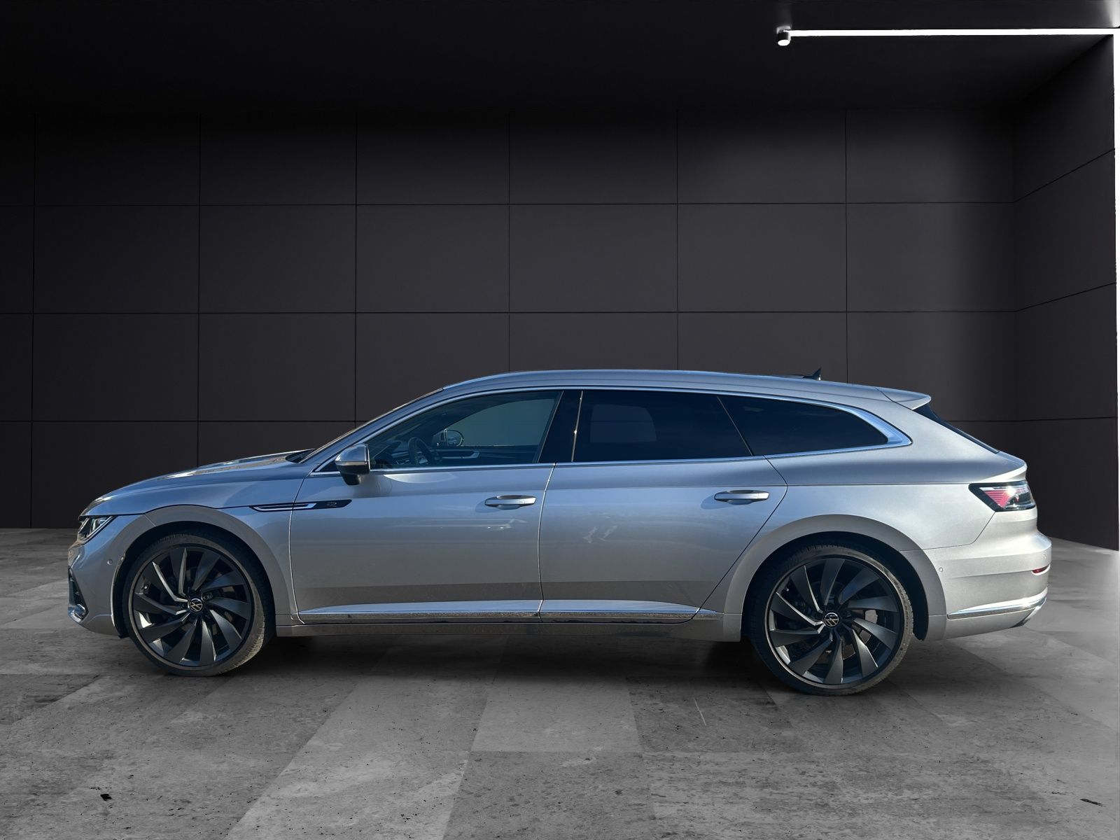 Fahrzeugabbildung Volkswagen Arteon SB R-Line 4M TSI DSG IQ.Light ACC AHK STH