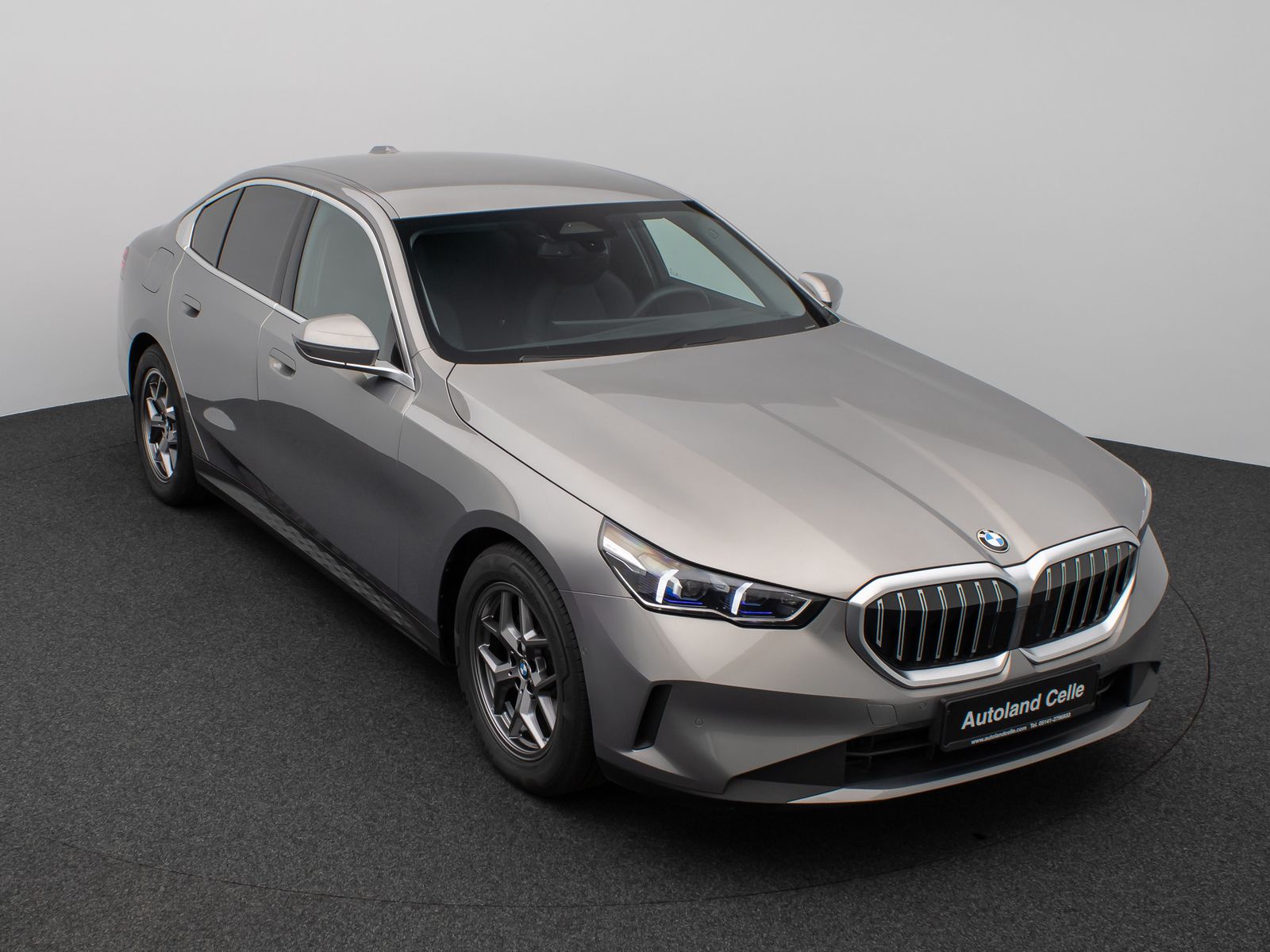 Fahrzeugabbildung BMW 520d Kamera DAB Leder Alarm Sport DigKey 18Zoll