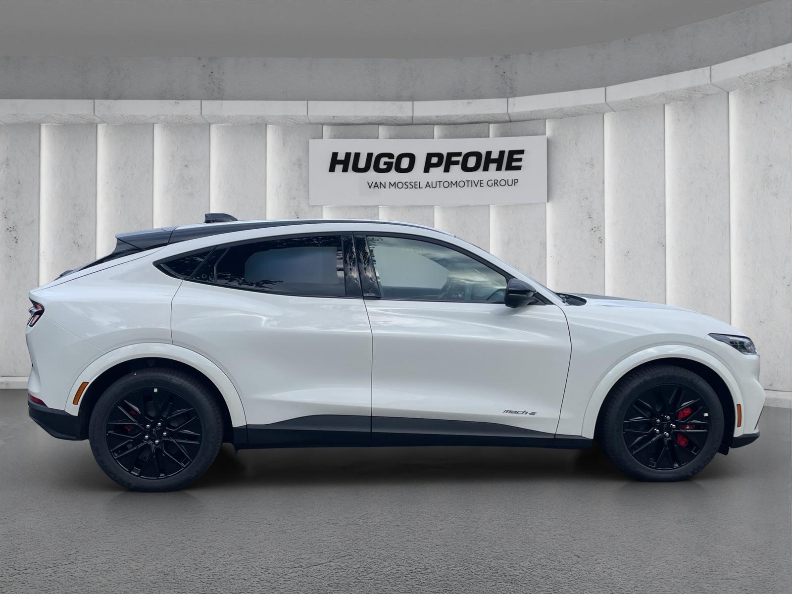 Ford Mustang Mach-E Premium Extended Range RWD