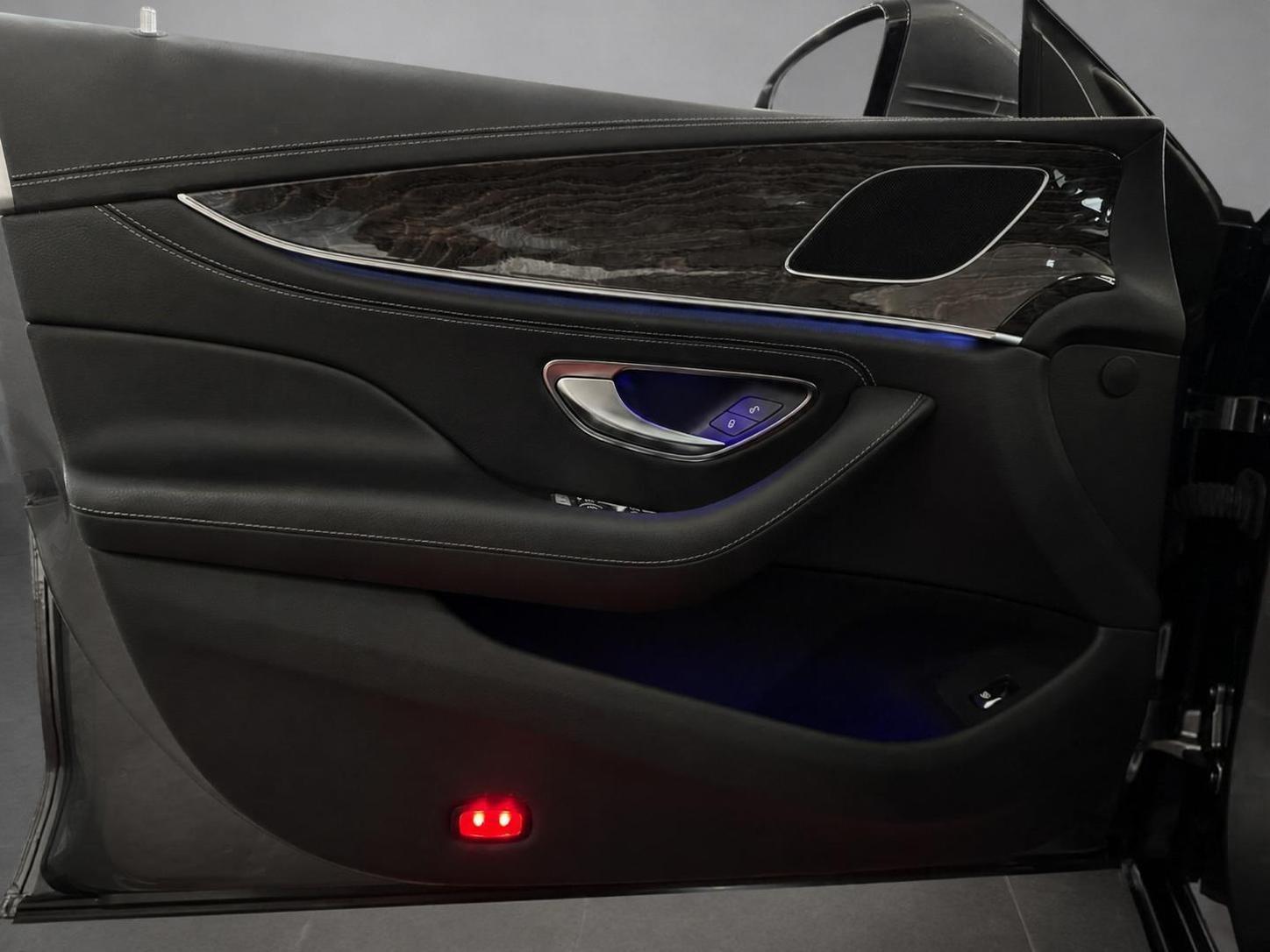 Mercedes-Benz CLS 220 *1. Hand + LED + Ambiente*