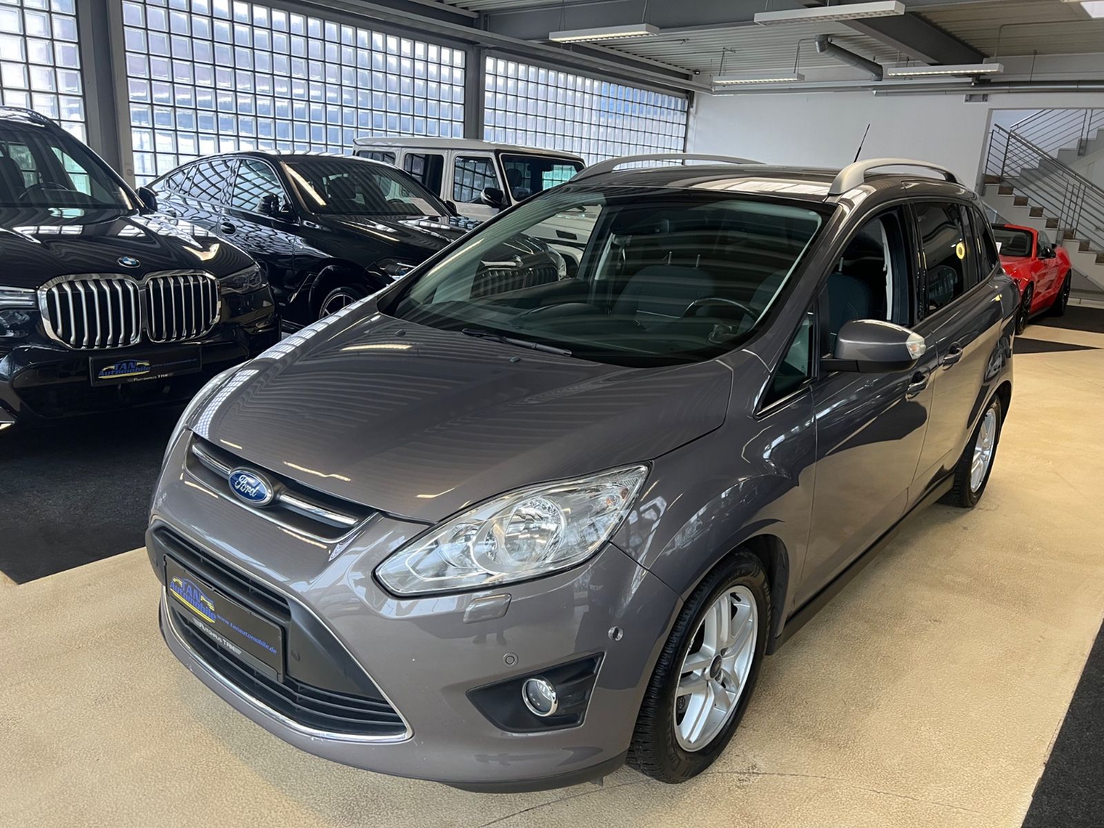 Fahrzeugabbildung Ford Grand C-MAX 1.6 Champions Edition