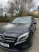 Mercedes-Benz 220 - Mercedes-Benz 220 aus 2012