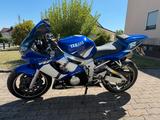 Yamaha R6 YZF  - YAMAHA 2002 R6