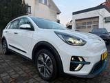 Kia e-Niro Spirit 64kWh|Garantie04/28|SOH98%|Lederp. - weiße Kia Niro EV