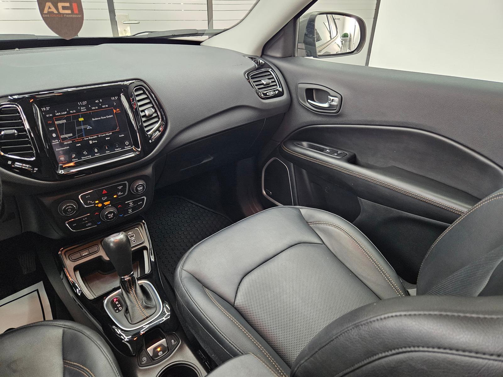 Jeep Compass 1.3 T-GDI Limited FWD, Kamera, ACC,WintP