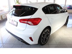 Fahrzeugabbildung Ford Focus ST-Line,Sitzheizung,Kamera,Top-Zustand