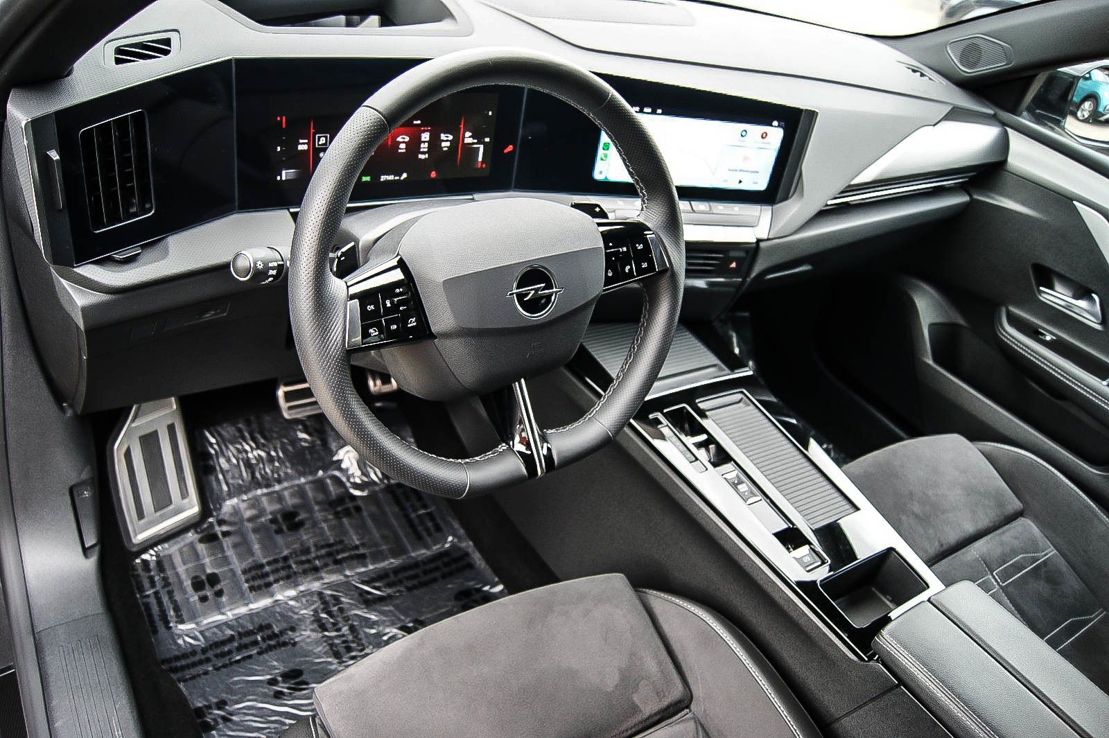 Fahrzeugabbildung Opel Astra L 1.5 Aut ULTIMATE HEADUP ANHZV 360° PANO