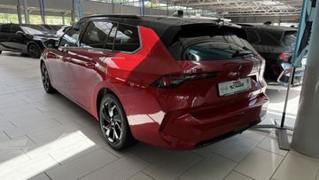 Fotografie des Opel Astra Sports Tourer 1.2 Turbo Automatik GS