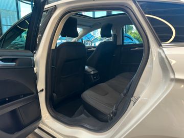 Ford Mondeo Lim *TEMPO*NAVI*KEYLESS*PANO*2-Zonen*