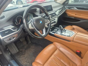 BMW 740 - 6