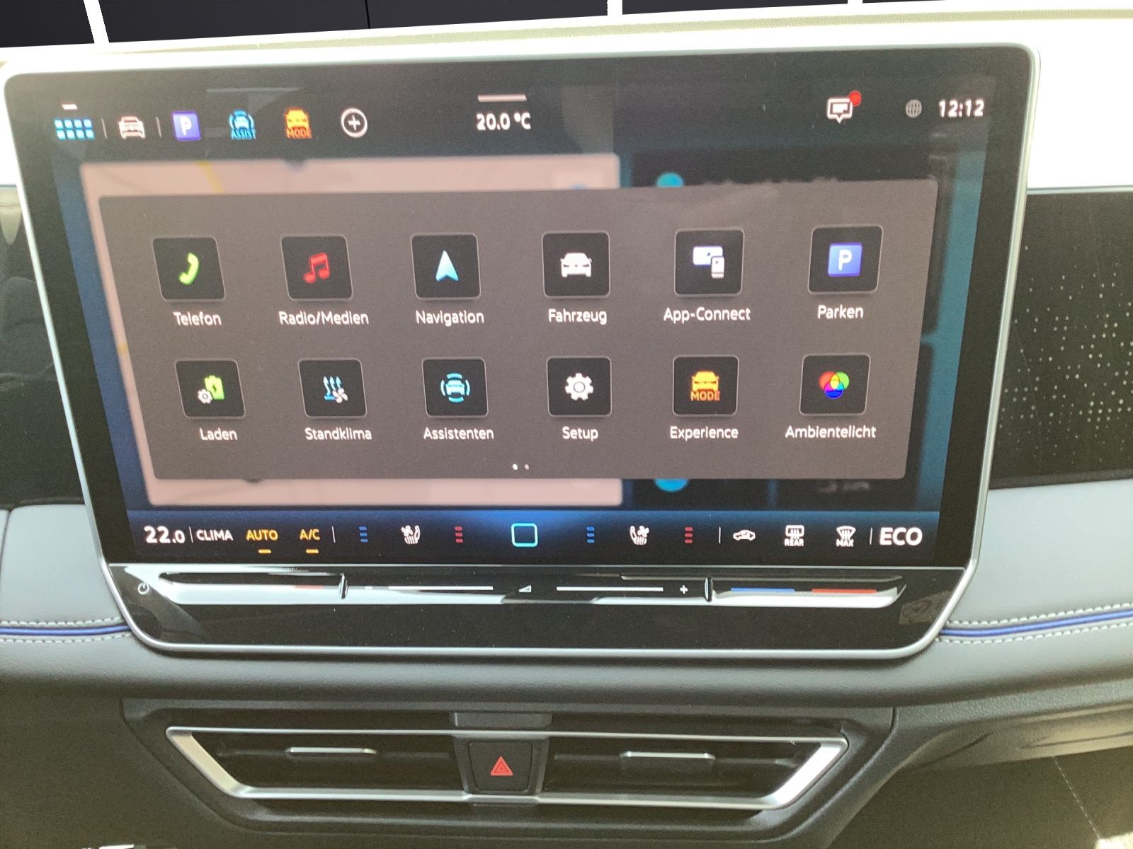 Fahrzeugabbildung Volkswagen Tiguan 1.5 TSI eHybrid 200 kW R-Line AHZV  IQ.LI