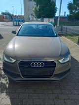 Audi A4 2.0 TDI 140kW quattro S line S line - Audi A4: 140 TDI