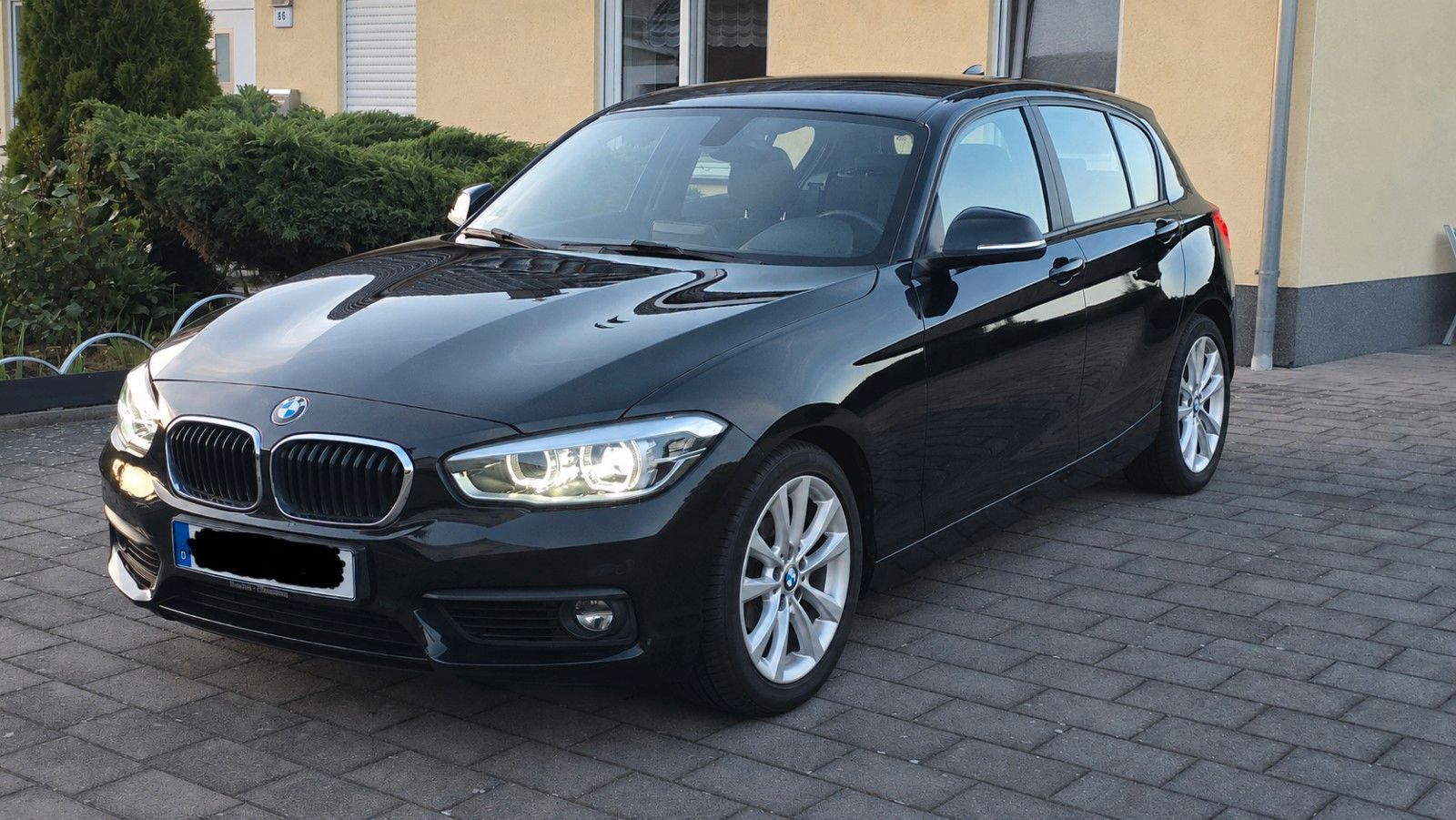 BMW 118d F20 Automatik/LED/8-Fach/Sitzheiz./PDC/