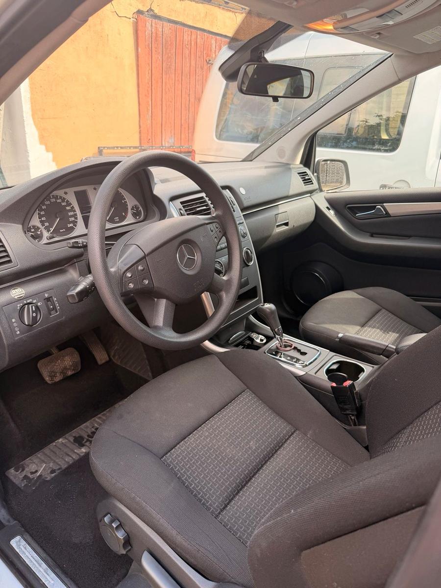 Mercedes-Benz B180 2008 — photo 10