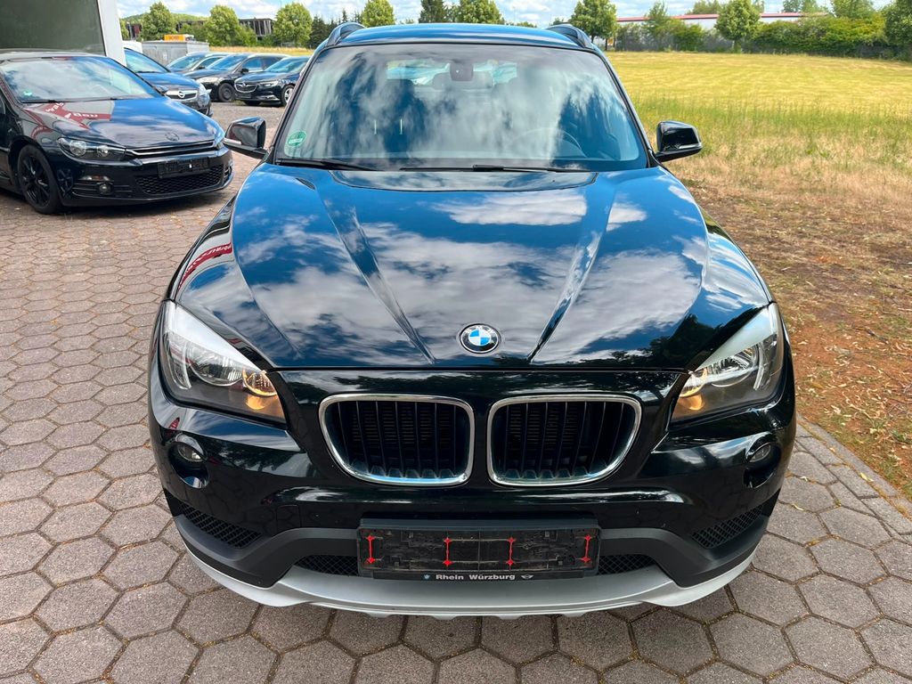 BMW X1 xDrive18d Sport Line 1-Hand - Bild 4