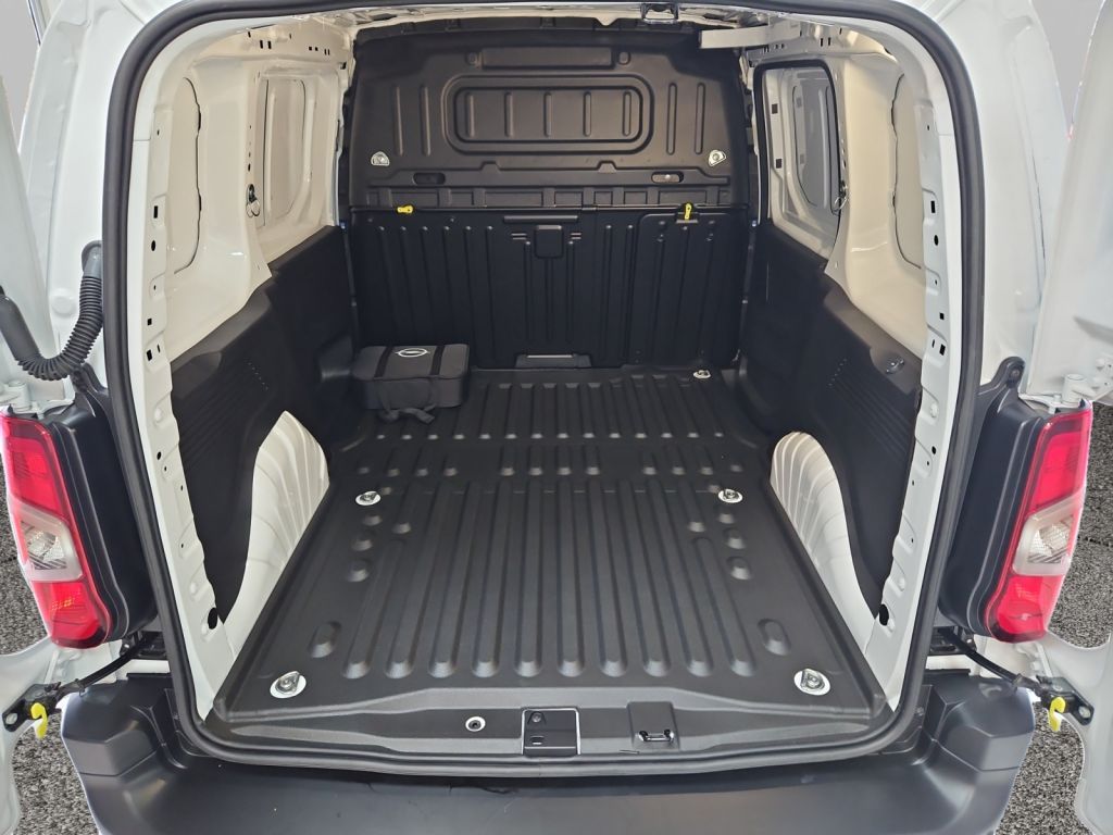 Fahrzeugabbildung Opel Combo-e Cargo (50-kWh) L1 EHZ (Modell 2018)