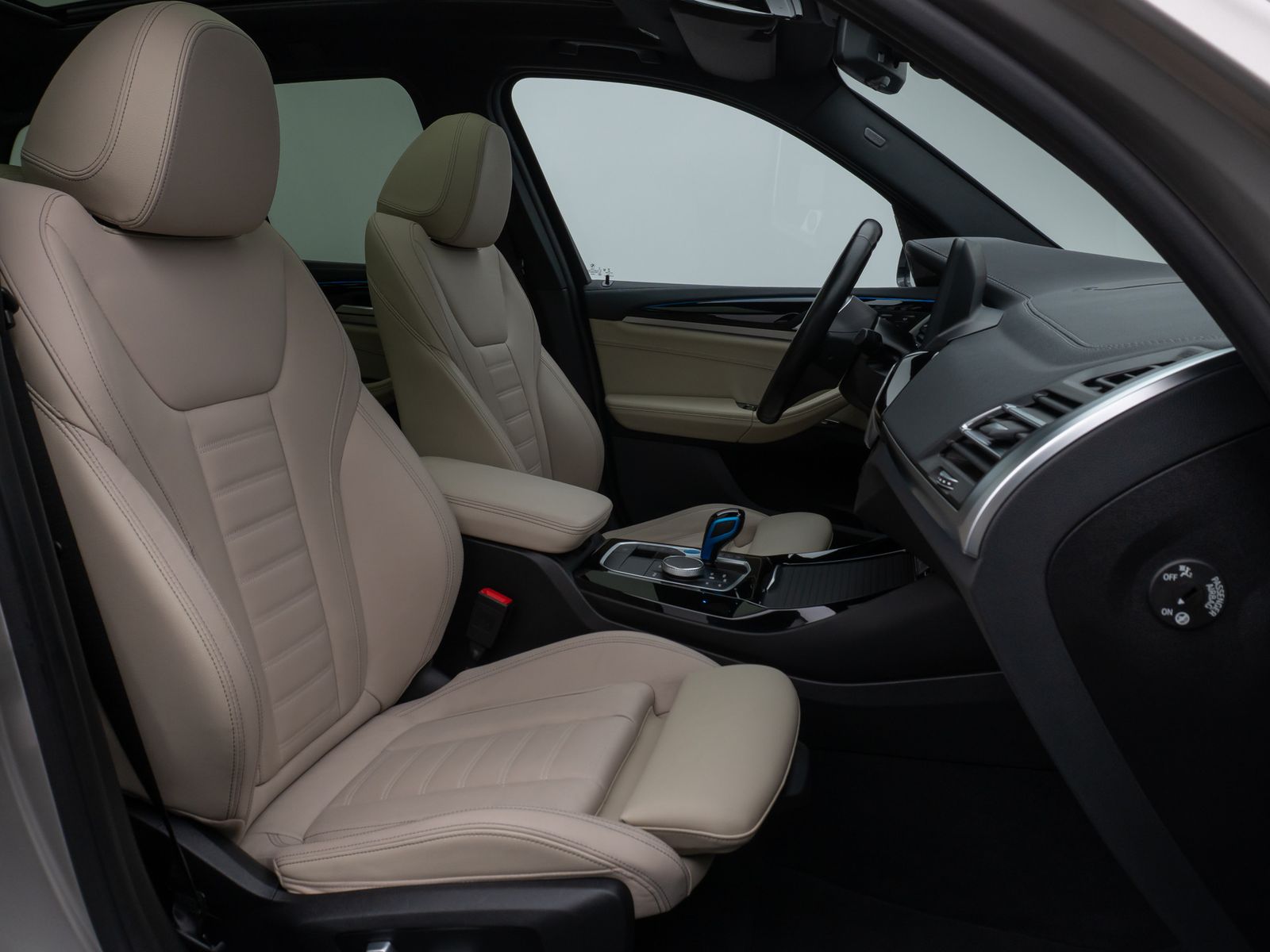 Fahrzeugabbildung BMW iX3 Impressive M Sport Panorama Laser HUD H/K