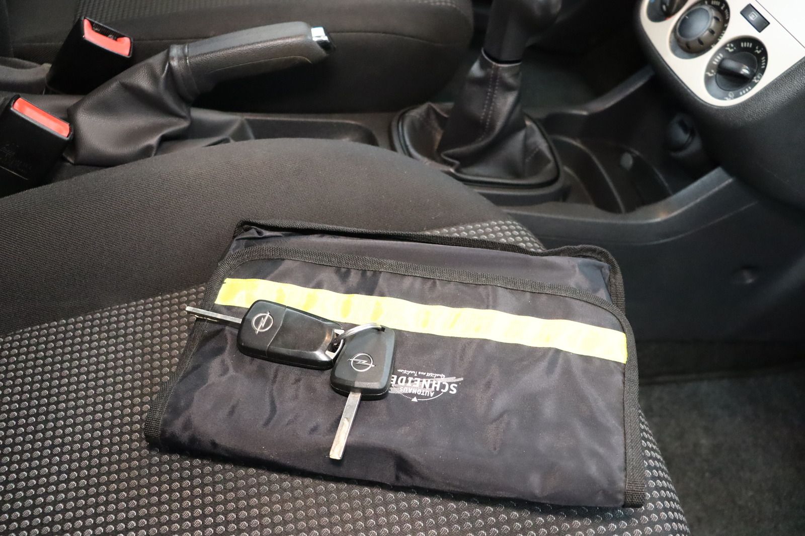 Fahrzeugabbildung Opel Corsa 1.2 Twinport * Klima * HU/AU bis 12.2026