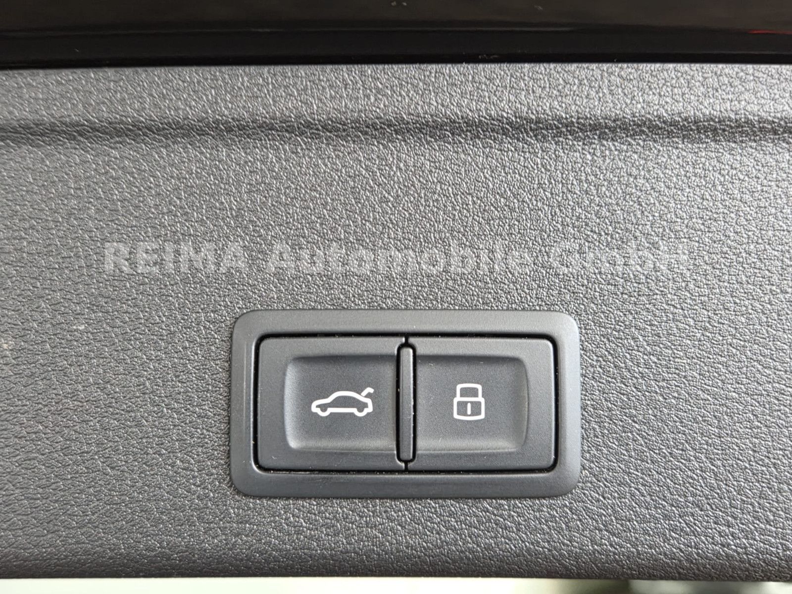 Fahrzeugabbildung Audi A4 3,0 TDi Avant quattro S-Line, Pano, LED, ACC