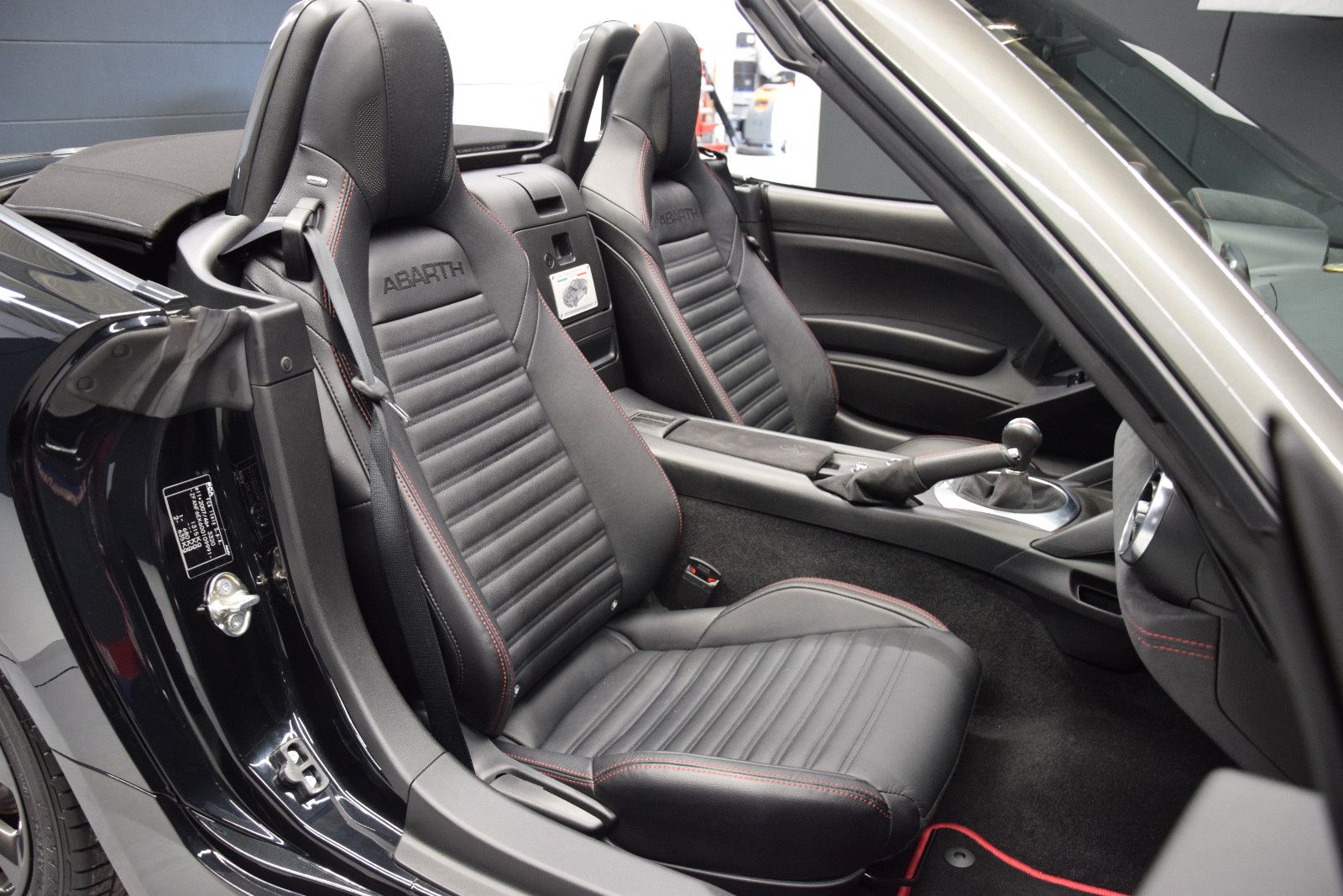 Fahrzeugabbildung Abarth 124 Spider Turismo Leder Bose PDC Radio+