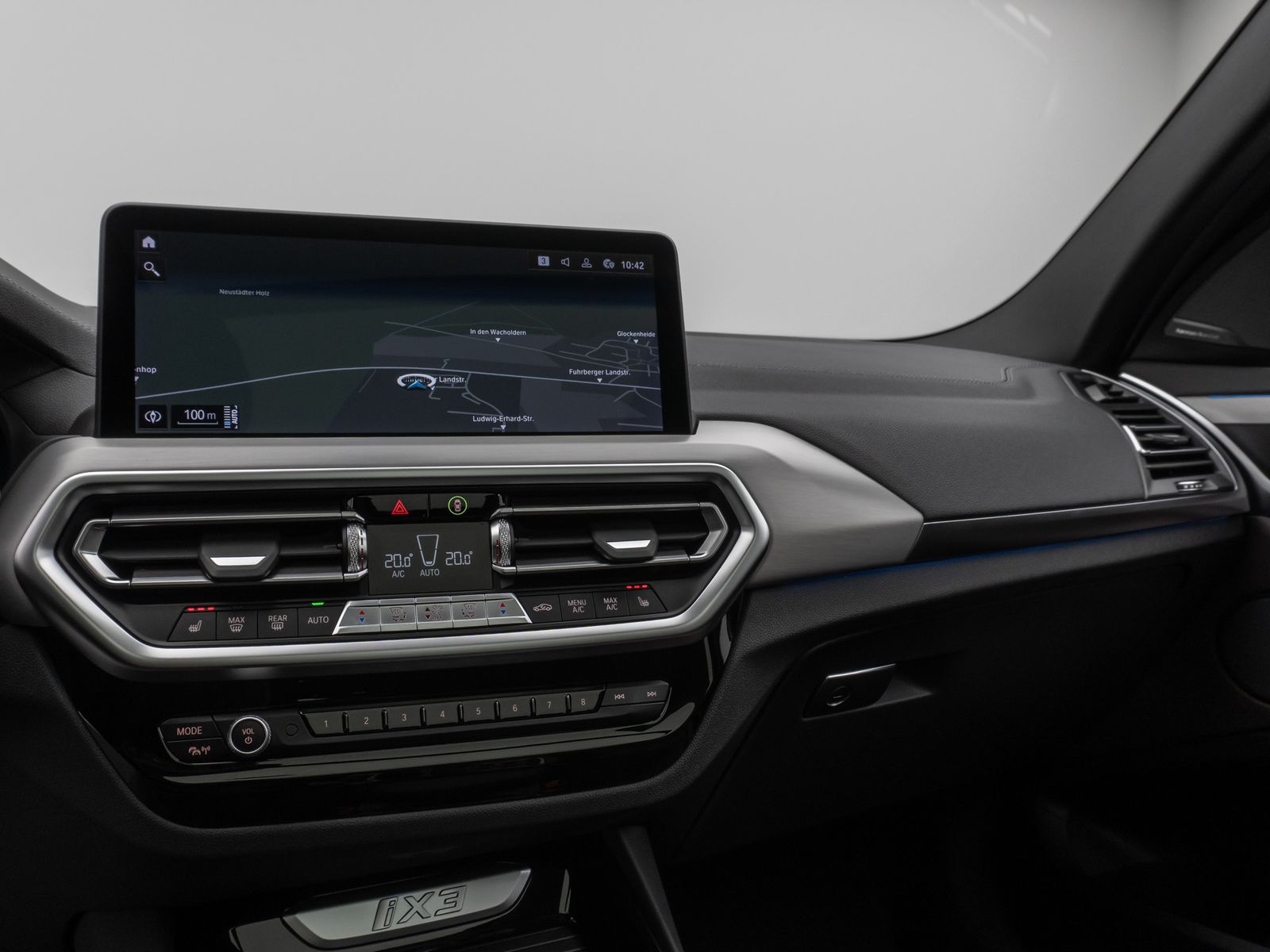 Fahrzeugabbildung BMW iX3 M Sport Impressive Panorama 360°HUD DAB H/K