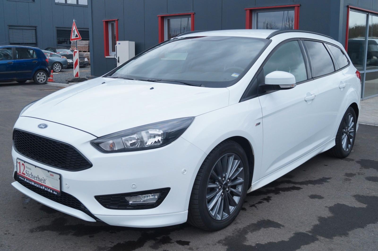 Ford Focus Turnier ST-Line *Garantie