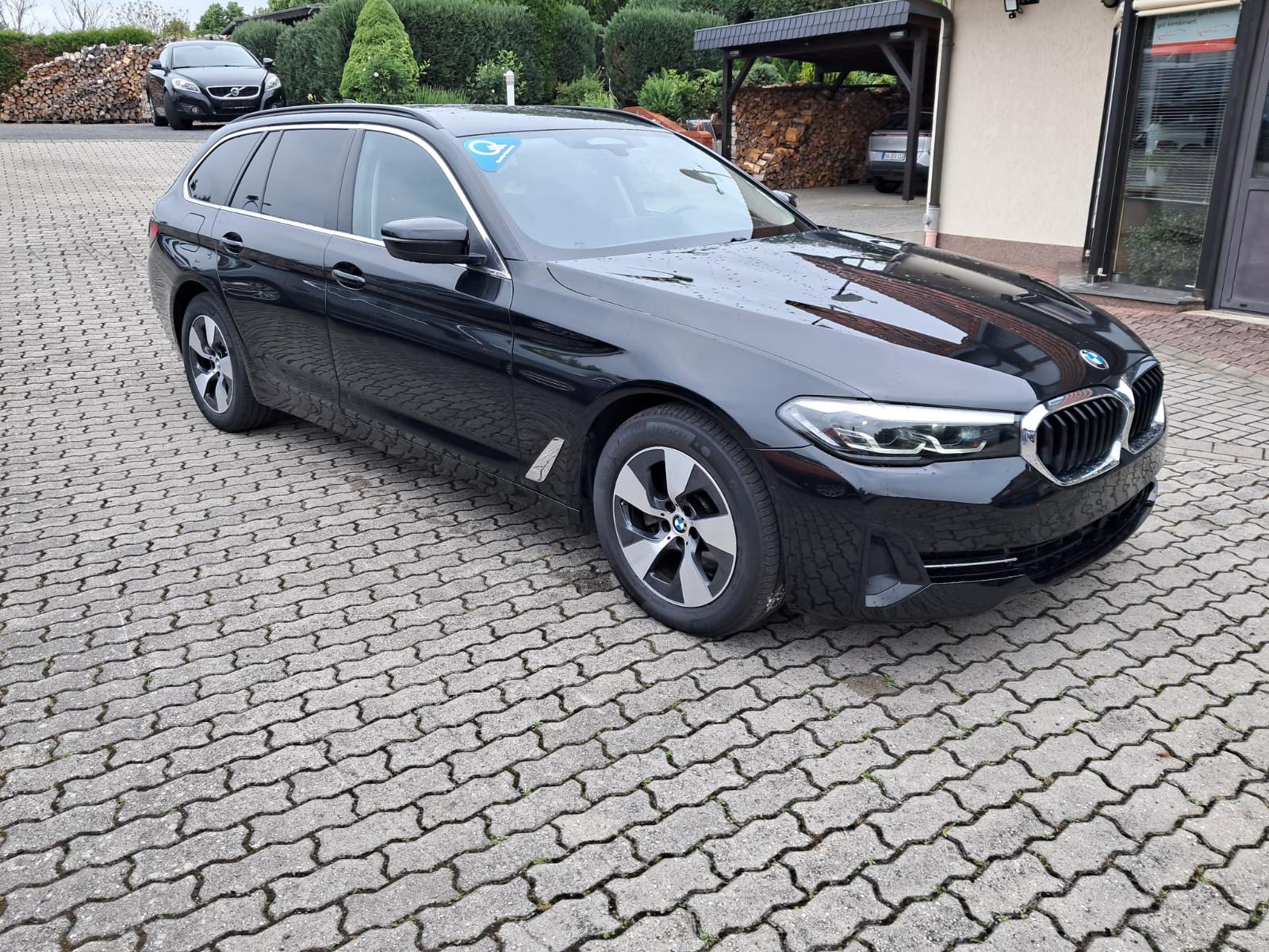 BMW 520 d xDrive HEAD-UP,LEDER,LED,NAVI,SH,STANDHEIZ
