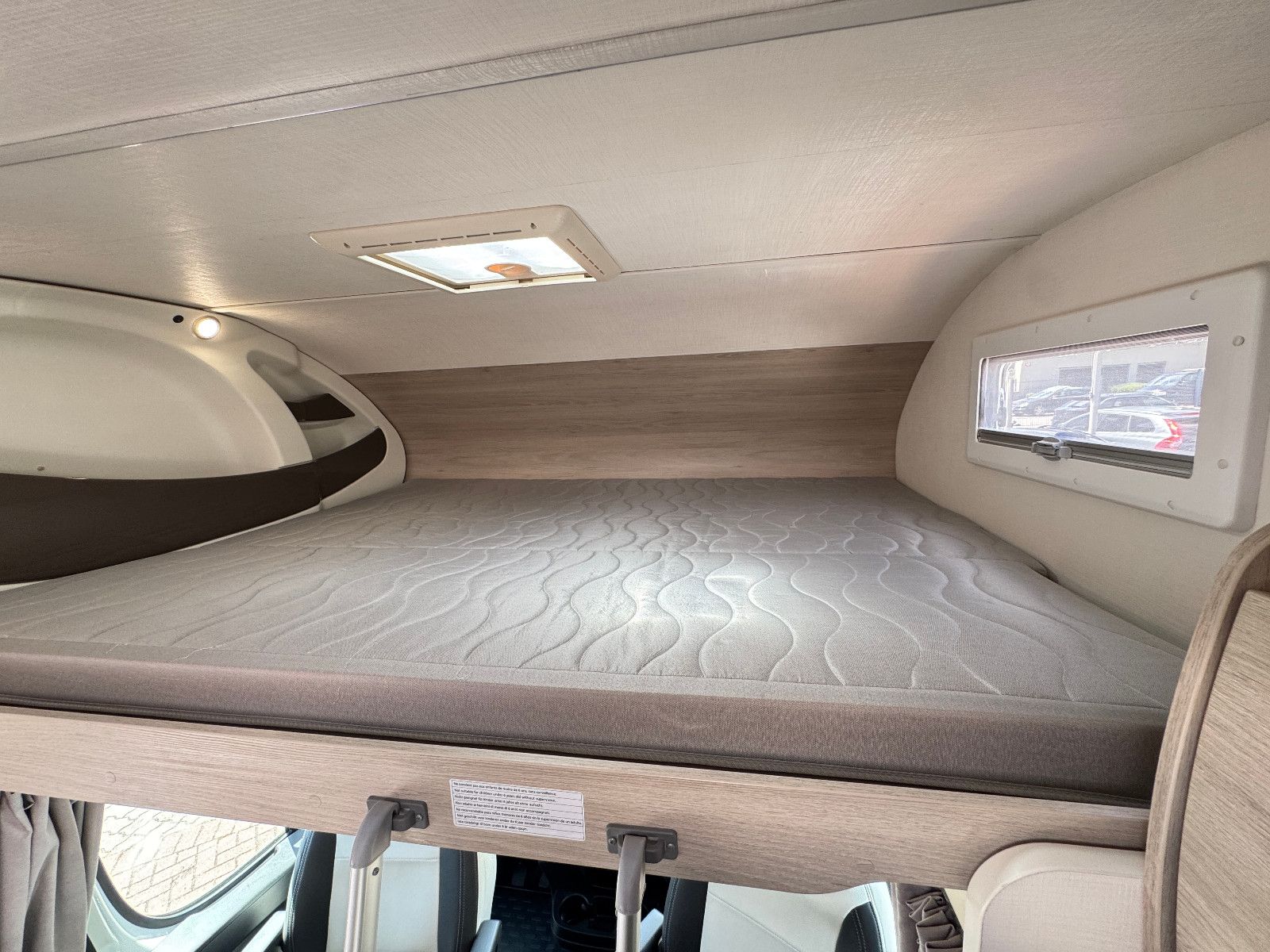 Fahrzeugabbildung Chausson Alkoven C714 GA VIP M20 FIAT DUCATO MAXI SOLAR