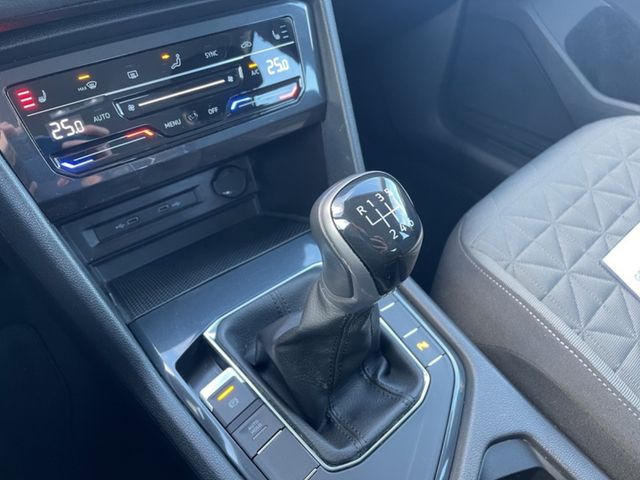 Volkswagen Tiguan 1.5 TSI Life NAVI ACC PDC SHZ LED ALU