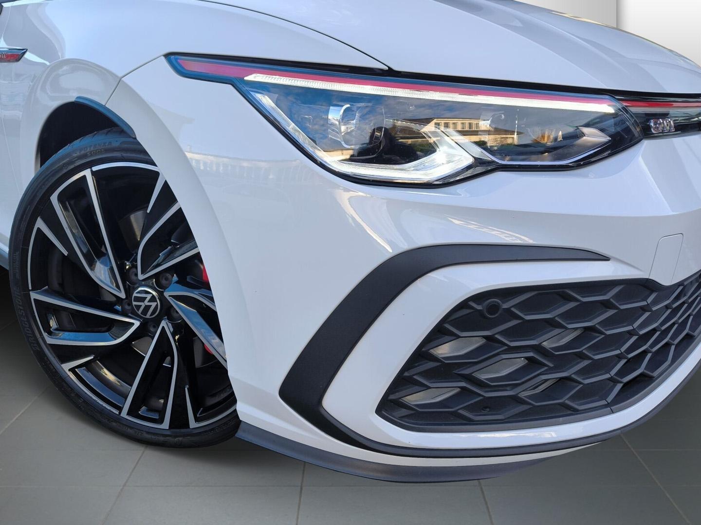 Volkswagen Golf VIII GTI DSG HUD ACC HarmanKardon LED NAVI 