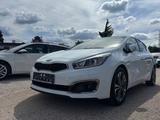 Kia Ceed PLATINUM,Pano,Kamera,Navi,S-heft gepfl. - gebrauchte Kia cee'd / Ceed aus dem Jahr 2016