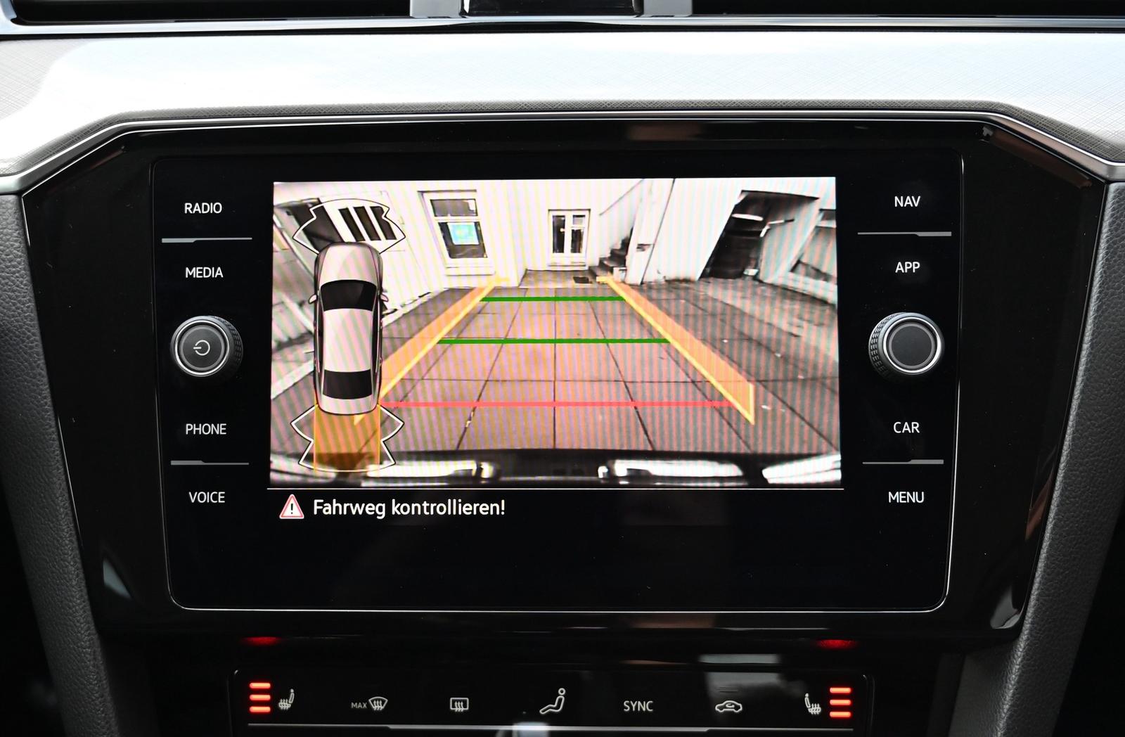 Volkswagen Passat 2.0 TDI 1.Hd*Kamera*ACC*NaviDVD*LED*190Ps