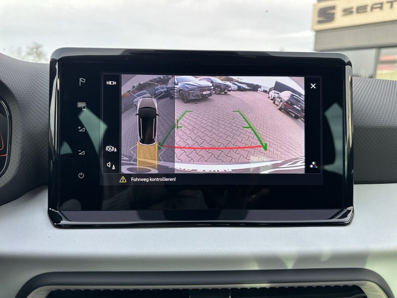 Fahrzeugabbildung SEAT Arona Road Edition 1.0 TSI 116 PS DSG