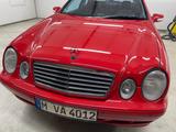 Mercedes-Benz Mercedes  Clk Bj 2000 1.Hand Vollleder Ros... - Mercedes-Benz 200 aus 2000