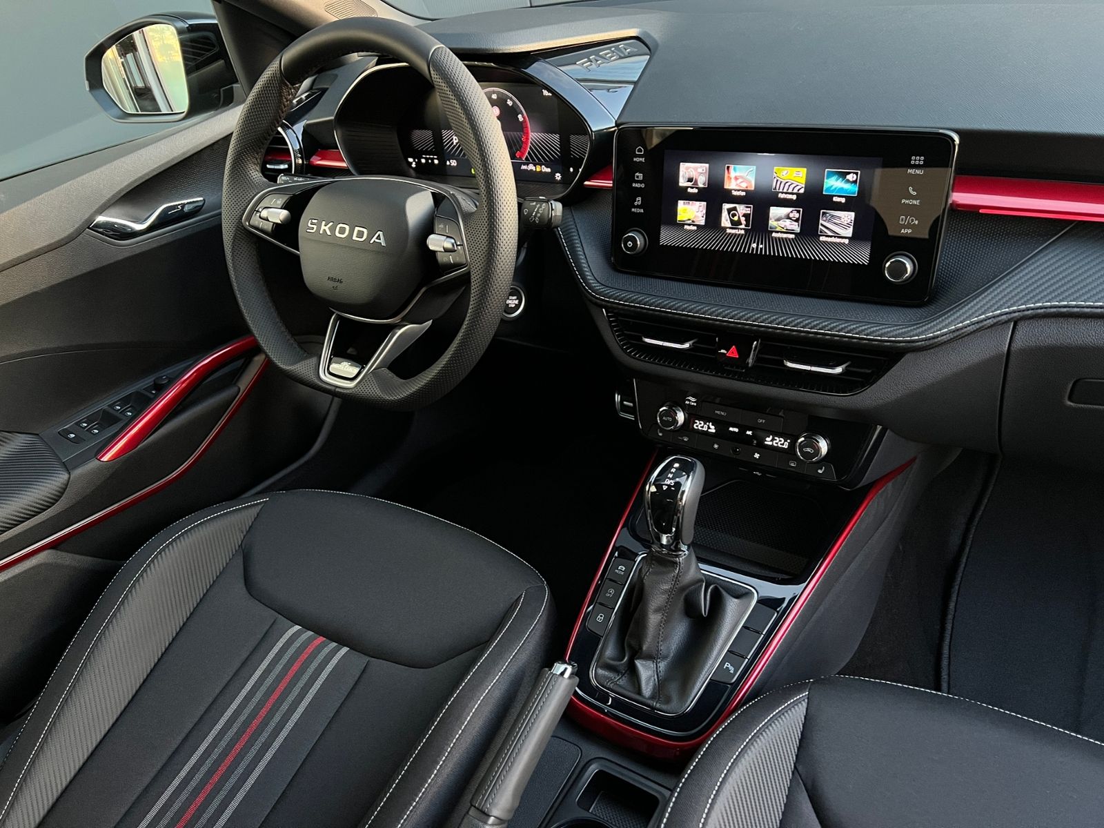 Fahrzeugabbildung SKODA Fabia Monte Carlo 1.0 TSI DSG *LED, SmartLink, K