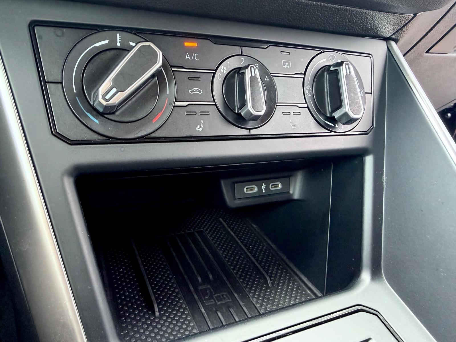 Volkswagen Polo VI /LED/PDC/CARPLAY/1.HAND/GARANTIE/, миниатюра 17
