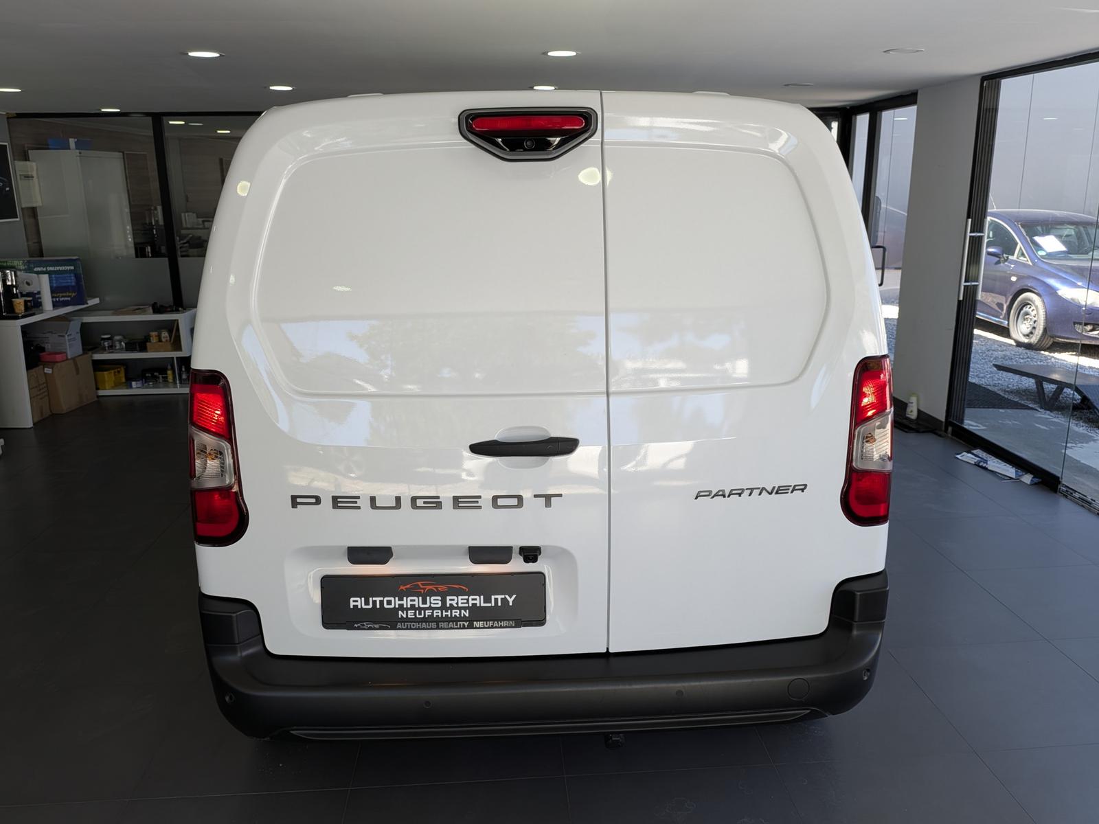 Peugeot Partner L1H1/M+NAVI+360°KAMERA+TOT WINKEL+AUTOMA