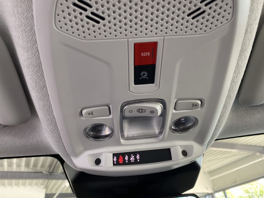 Fahrzeugabbildung Citroën C4 Hybrid 145 PLUS *Allwetterreifen*beh. Frontsc