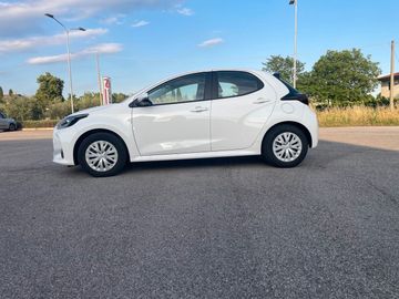 Toyota Yaris - 1