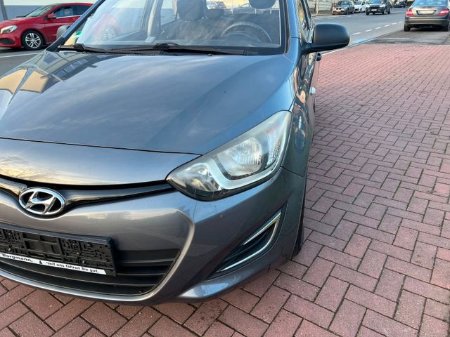 Hyundai i20 FIFA World Cup Edition*5 Türig*1.Hand*TÜV