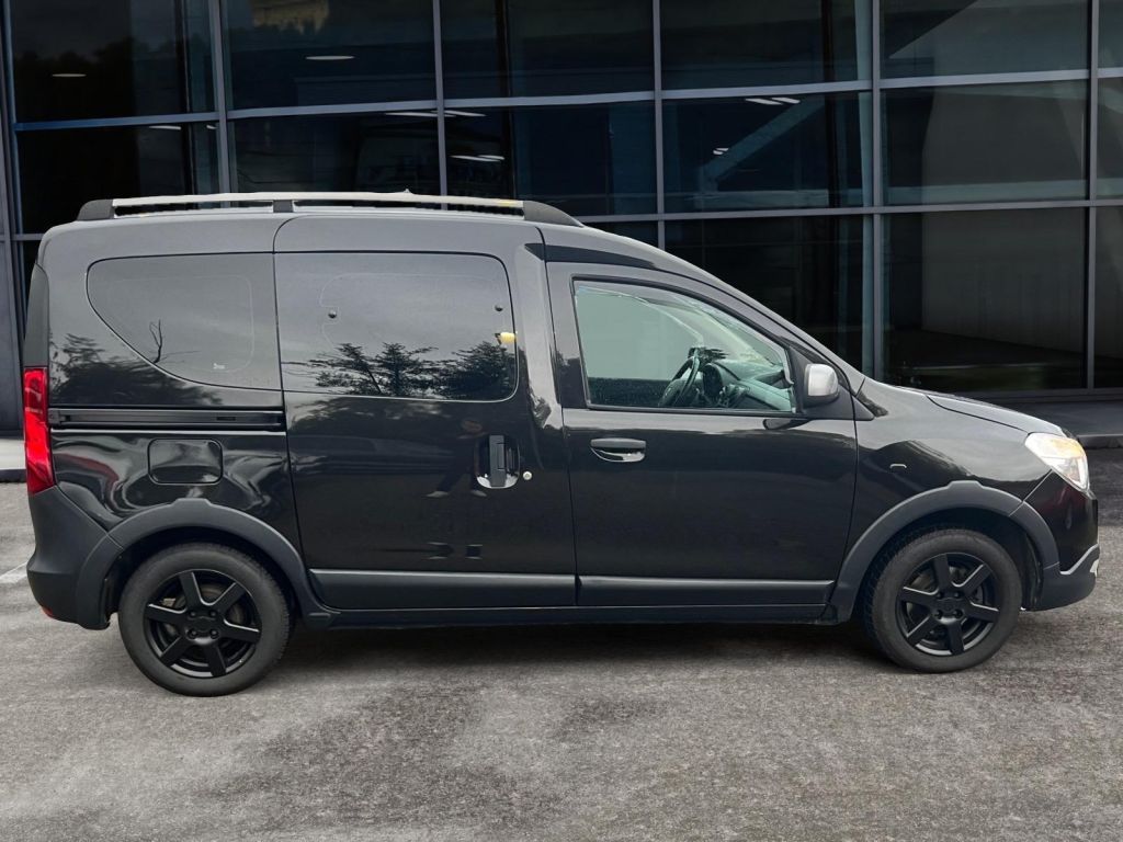 Fahrzeugabbildung Dacia Dokker TCe 115 Stepway