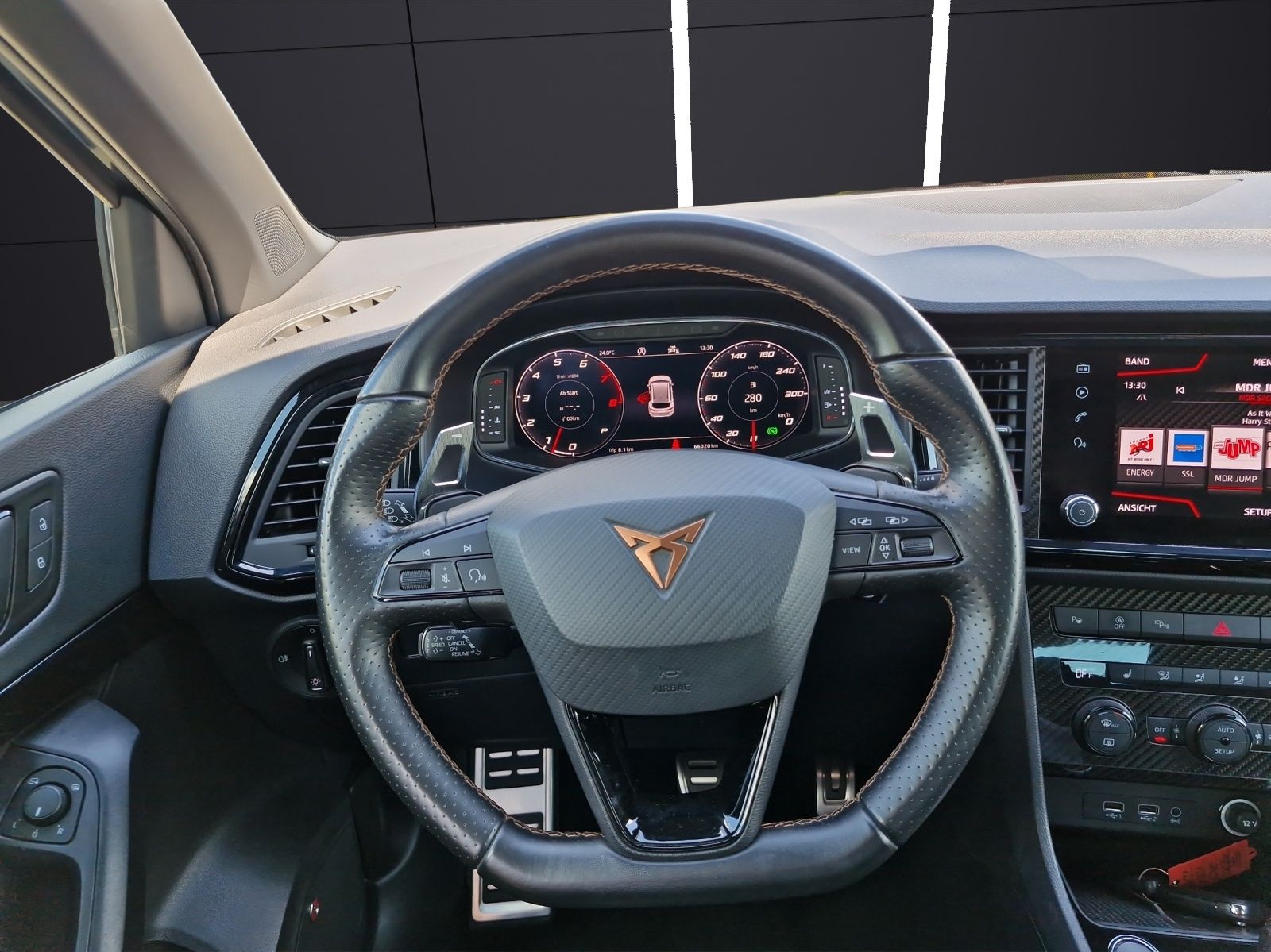 Fahrzeugabbildung SEAT Ateca Basis 4Drive 2.0 TSI DSG ACC KAMERA LED