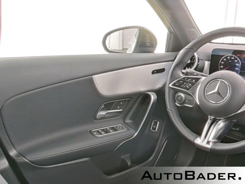 Mercedes-Benz A 250 e Progressive LED NIGHT 11kW VollDigi RFK